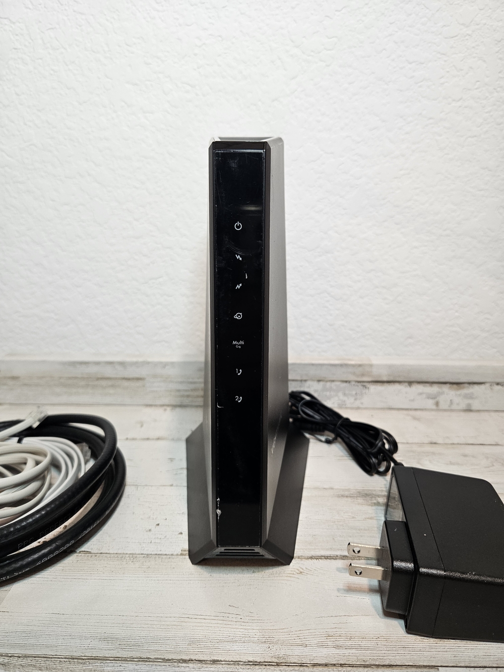 NETGEAR Nighthawk Voice Cable Modem CM2050V